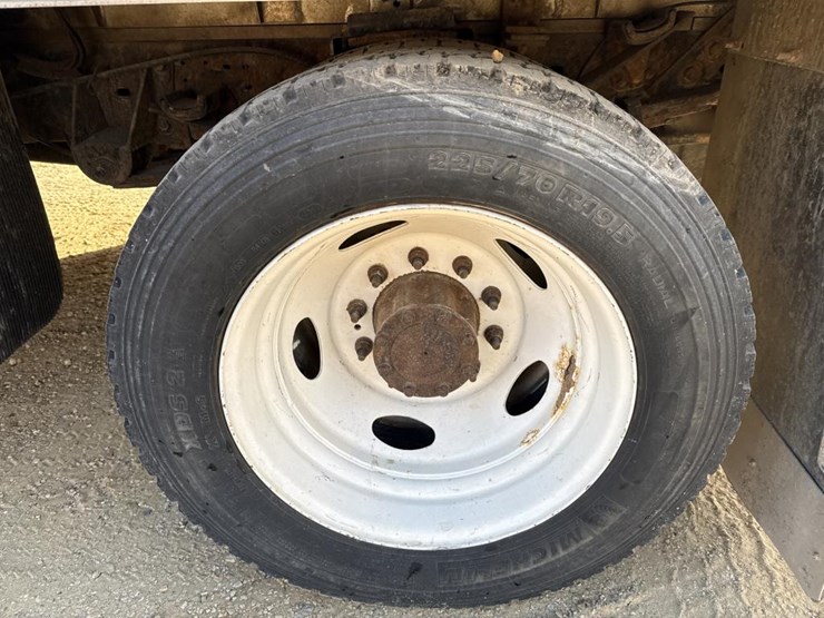 2006-ford-f550-image-77