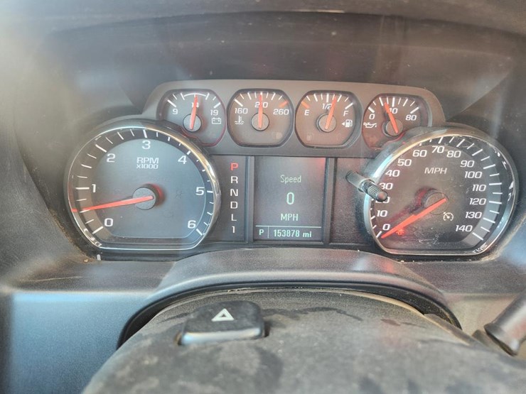 2017-chevrolet-2500-image-46