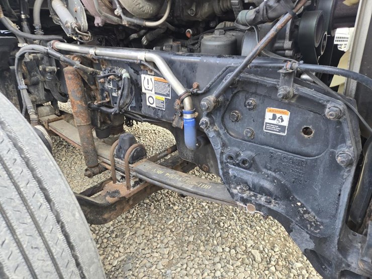 2013-kenworth-t660-image-32