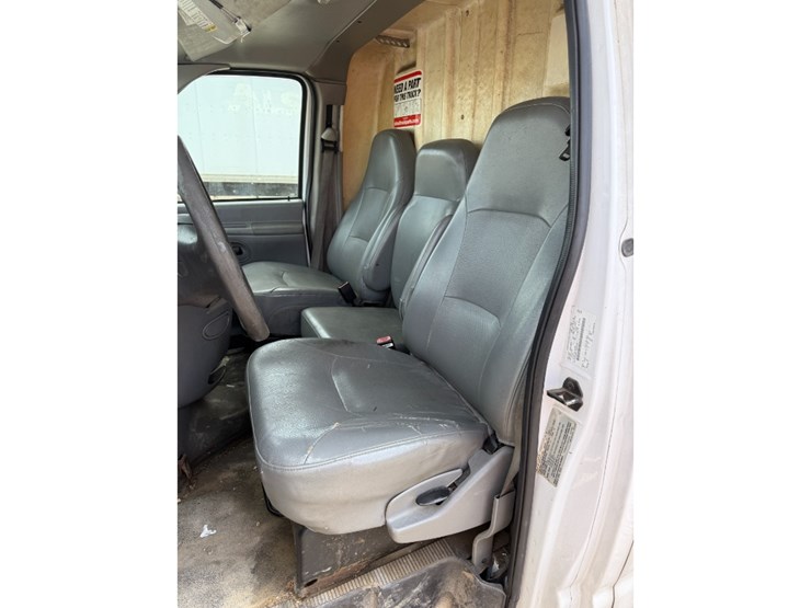 2007-ford-e450-image-15