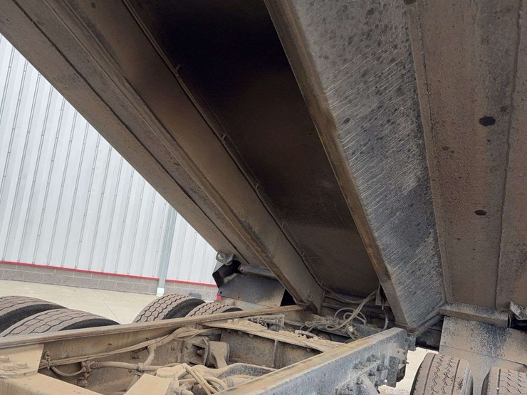 2017-kenworth-t880-image-60