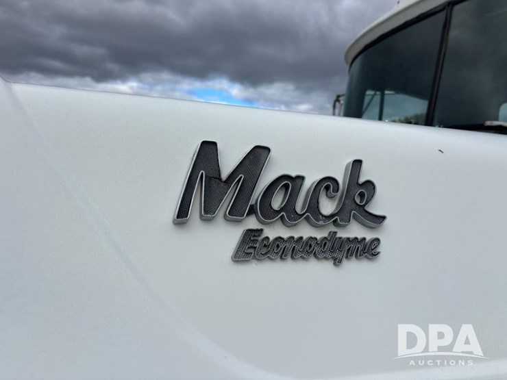 mack-r686st-image-25