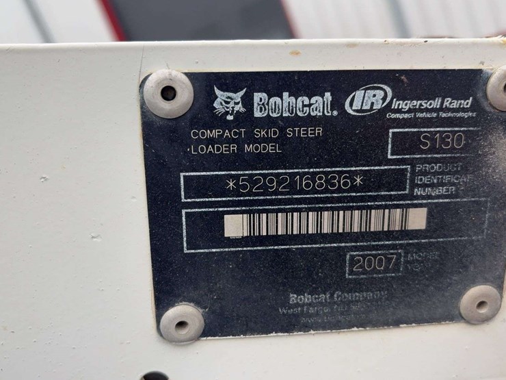 2007-bobcat-s130-image-9
