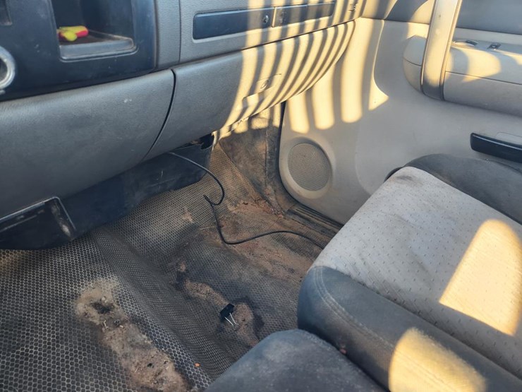 2009-chevrolet-3500-image-42