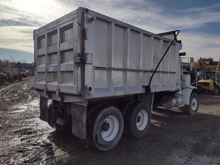 peterbilt-357-image-33