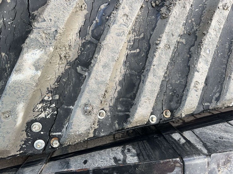 2005-massey-ferguson-6465-image-27