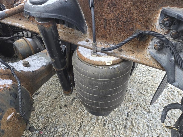 2013-kenworth-t660-image-21