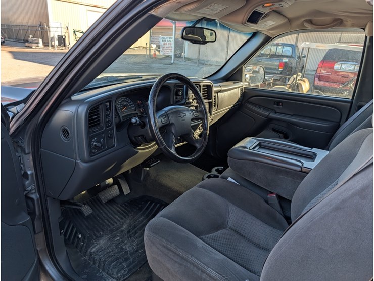 2007-chevrolet-2500-image-17