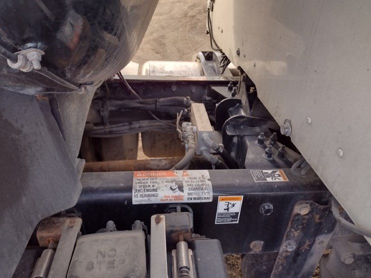 peterbilt-567-image-31