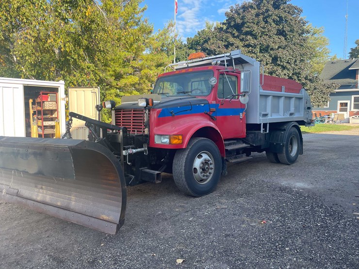 international-4900-image-1