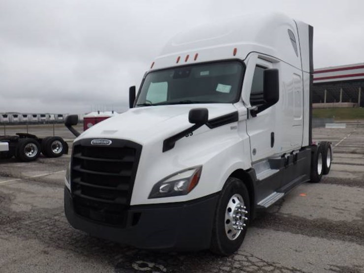 2022-freightliner-cascadia-126-image-1