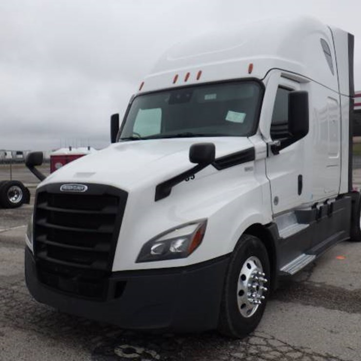 2022 FREIGHTLINER CASCADIA 126