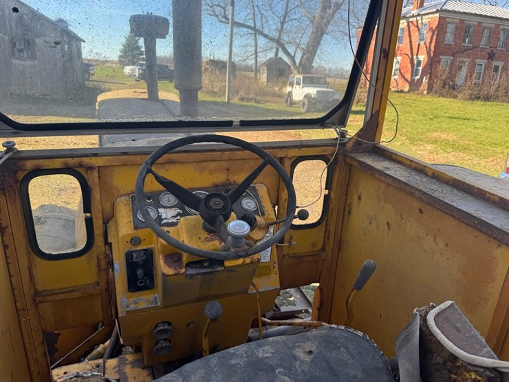 minneapolis-moline-g1000-image-15