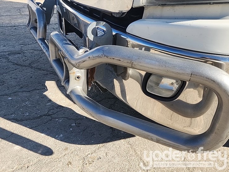 2018-freightliner-cascadia-125-image-40