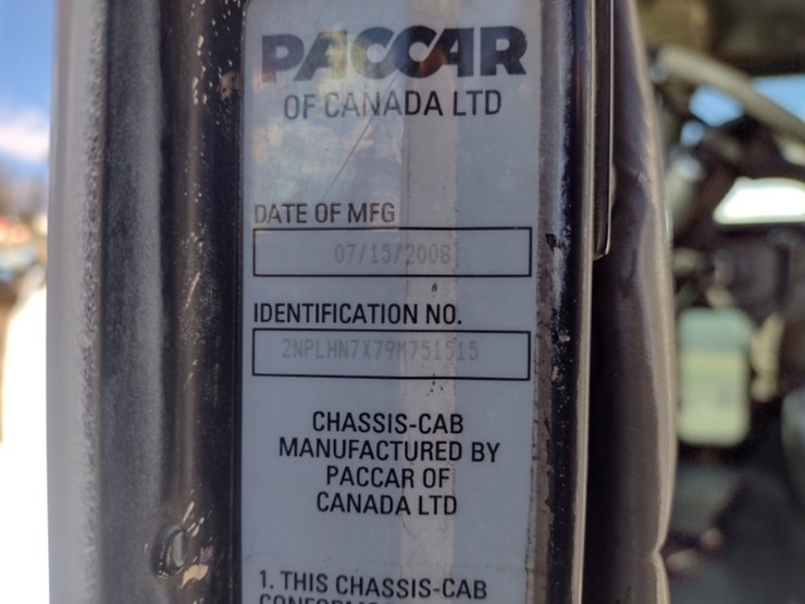 peterbilt-335-image-5