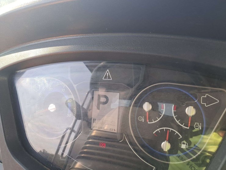 2018-hyundai-hl965-image-30