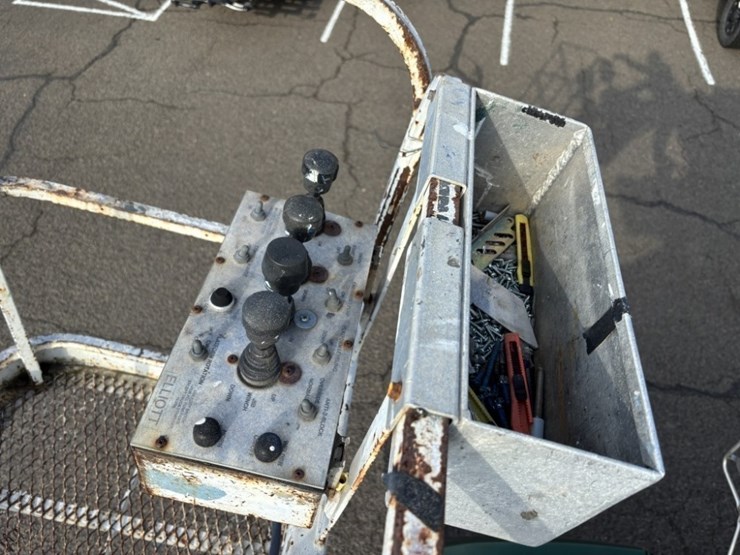 2001-kenworth-t300-image-28