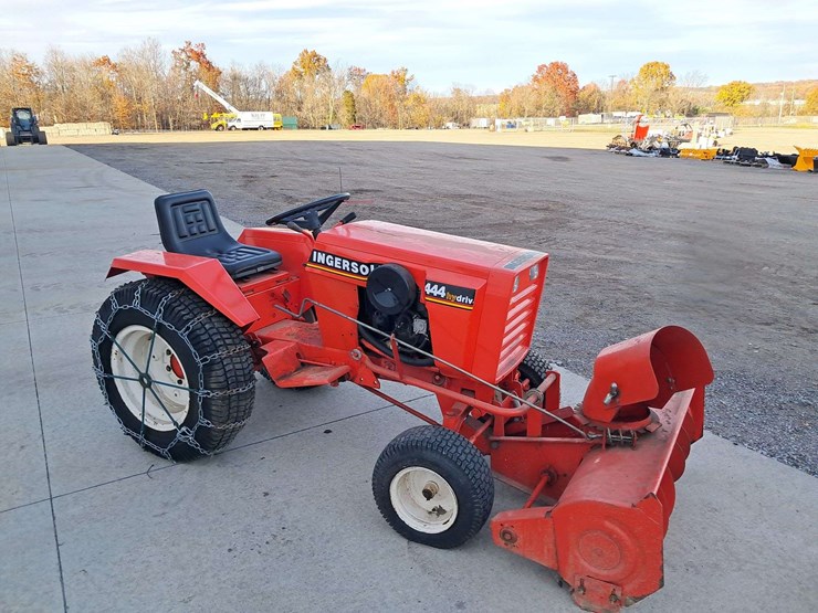 case-444-compact-tractor-image-2