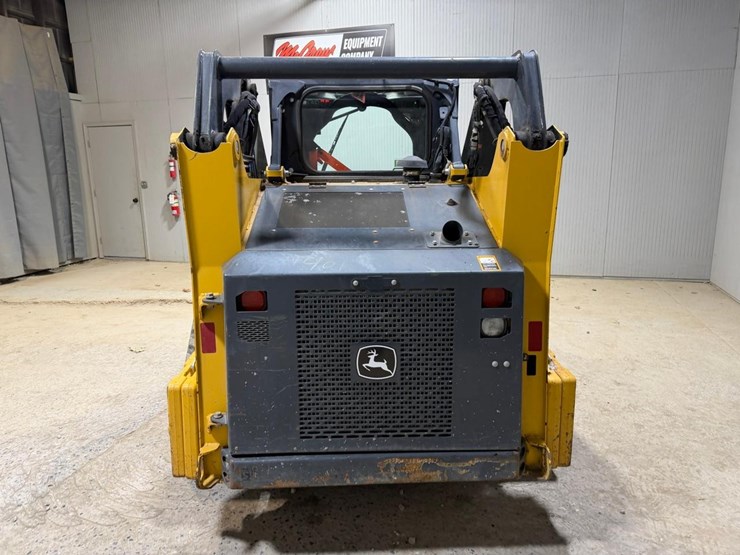 2021-deere-317g-image-4