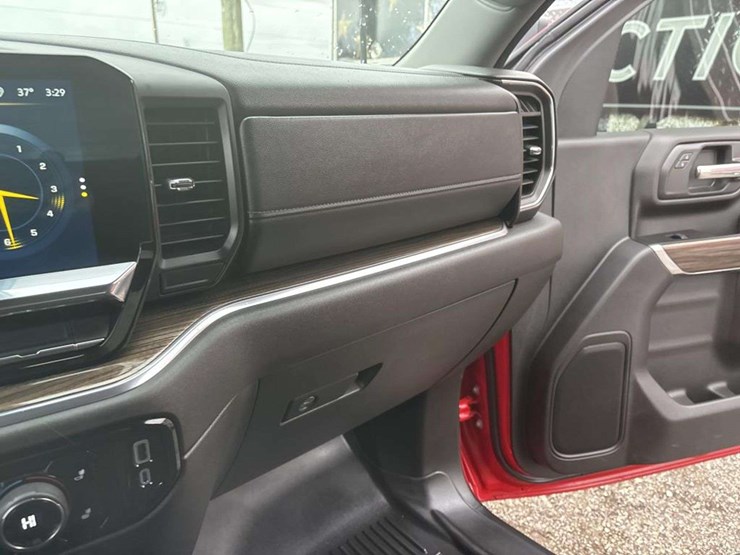 2025-chevrolet-2500-image-21