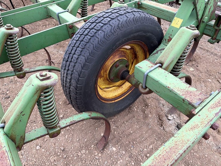 john-deere-1100-image-7