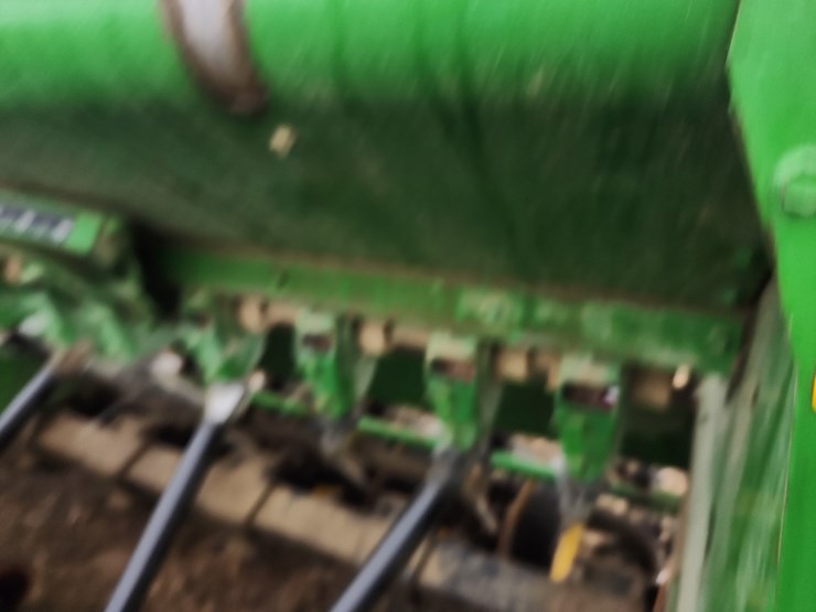 john-deere-750-image-2