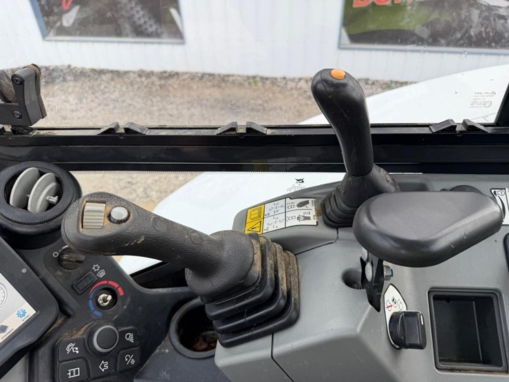 2022-bobcat-e50-image-29