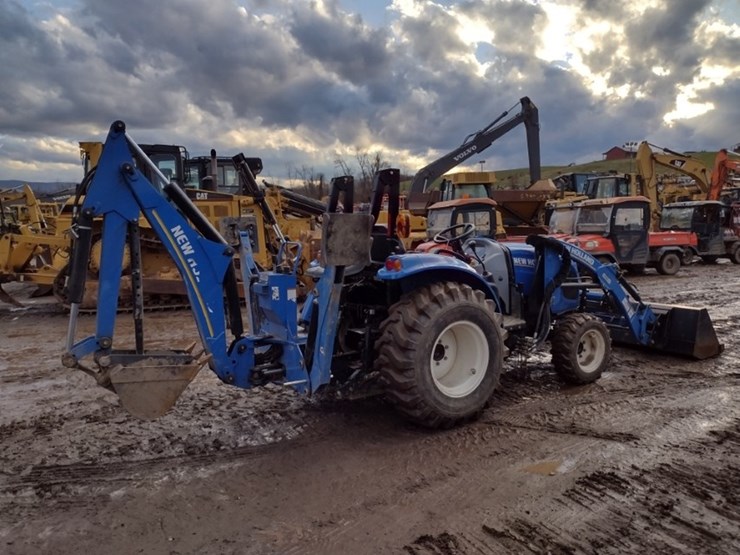 new-holland-boomer-37-image-33