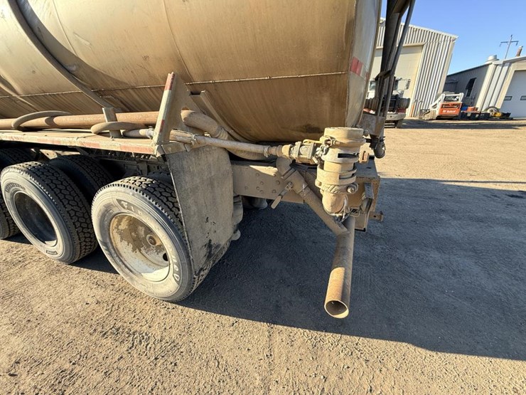 ford-ltl9000-image-16