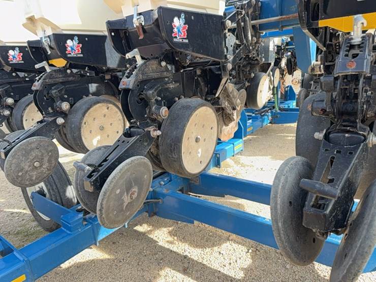 kinze-3500-image-13