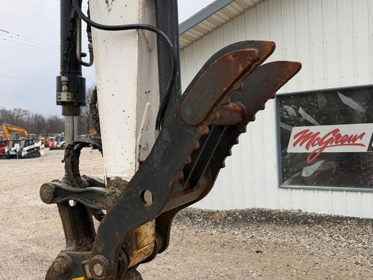 2020-bobcat-e85-image-12