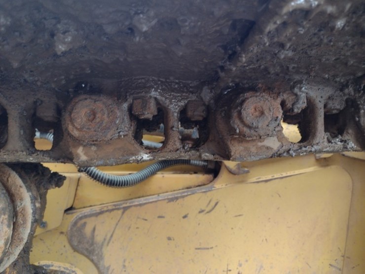 caterpillar-d6n-xl-image-25