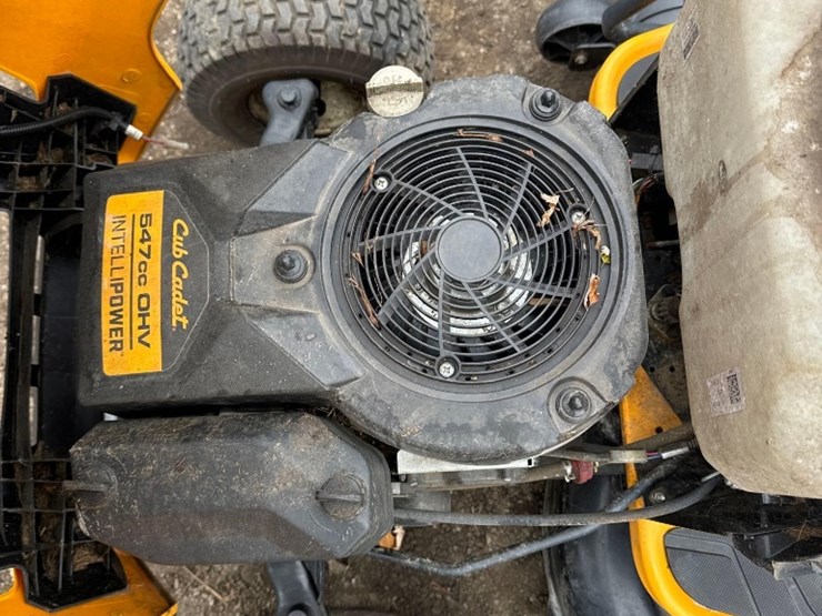 cub-cadet-riding-lawn-mower-model-xti-image-4