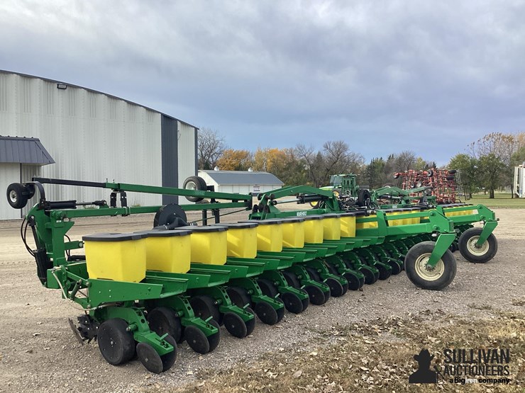 john-deere-700-image-3