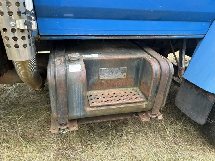 #1429-•-1995-ford-f-series-flatbed-truck-image-13