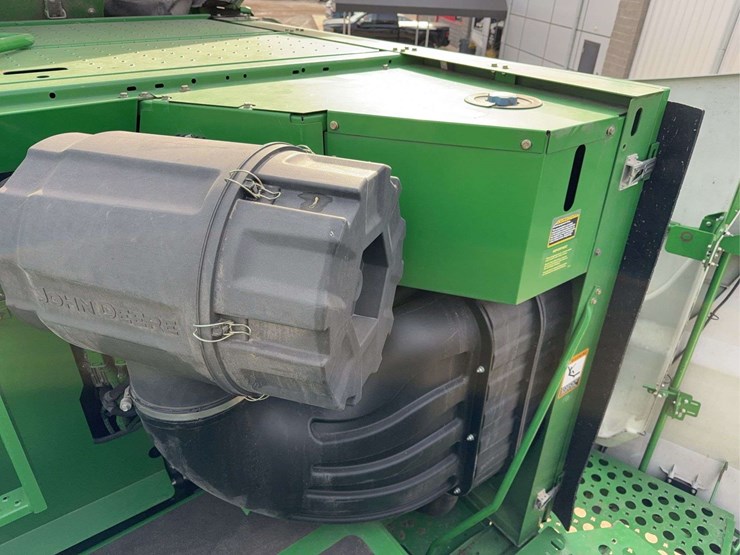 2013-john-deere-s670-image-24