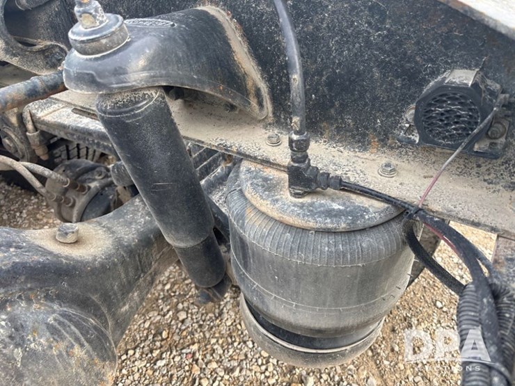 peterbilt-385-image-54