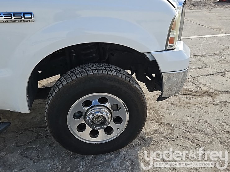 ford-f350-xlt-image-10