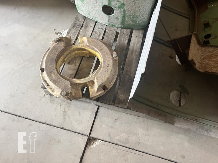 john-deere-830-image-41