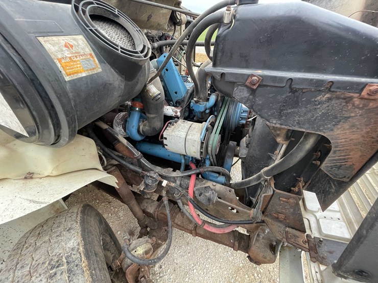 international-4900-image-80