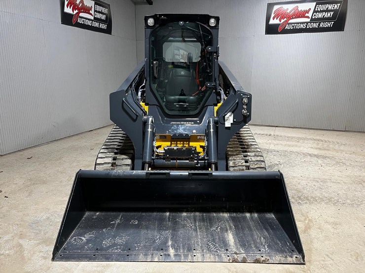 2022-deere-331g-image-8