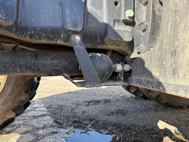 new-holland-tg215-image-21