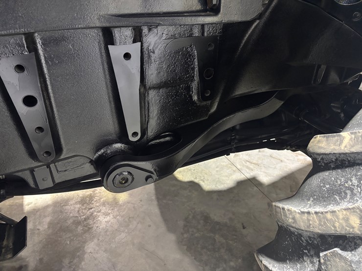 new-holland-t8.350-image-5