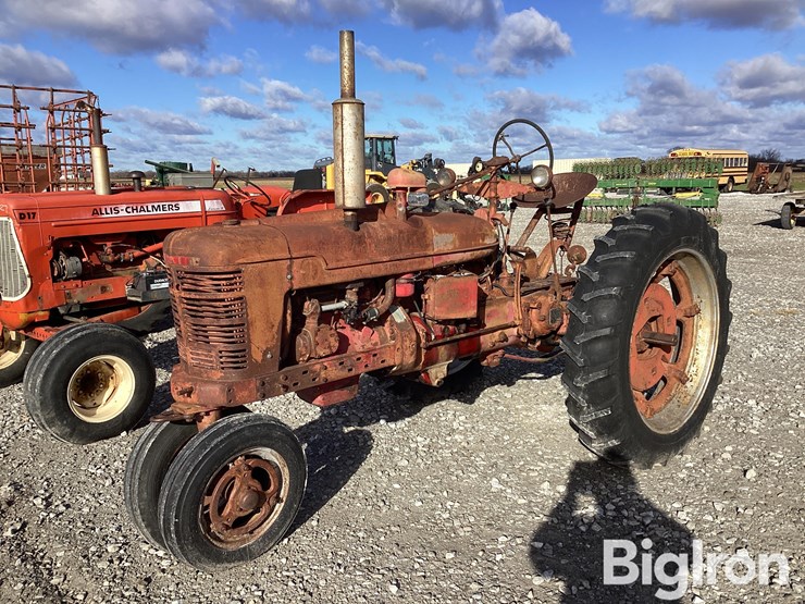 farmall-h-2wd-tractor-image-1