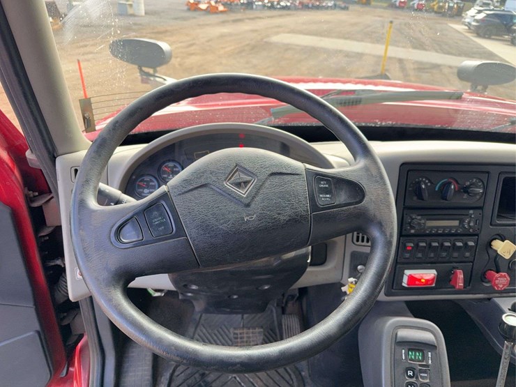 2013-international-workstar-7400-image-72