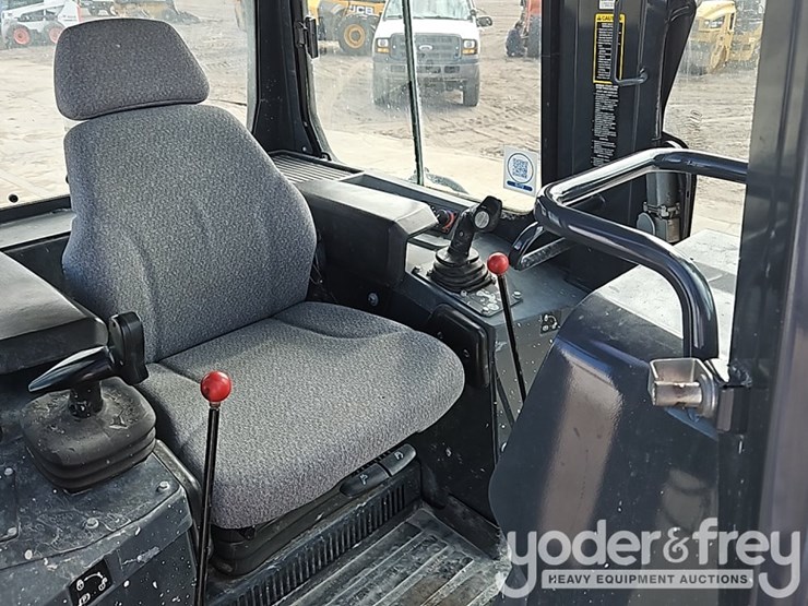 2018-deere-650k-image-29