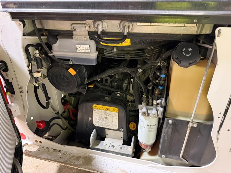 2022-bobcat-t76-image-17