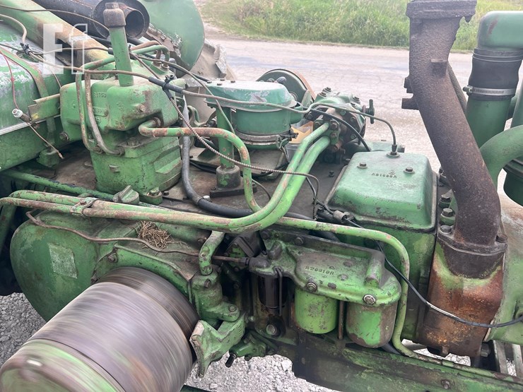 john-deere-830-image-26