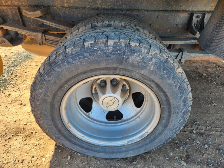 2009-chevrolet-3500-image-56