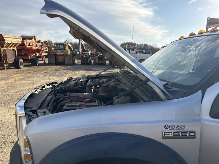 2006-ford-f550-image-9